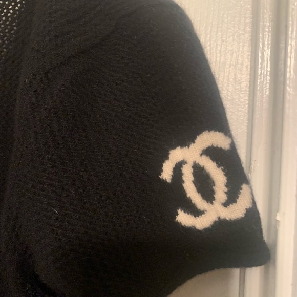 COPY - Vintage Chanel top - Picture 4 of 4